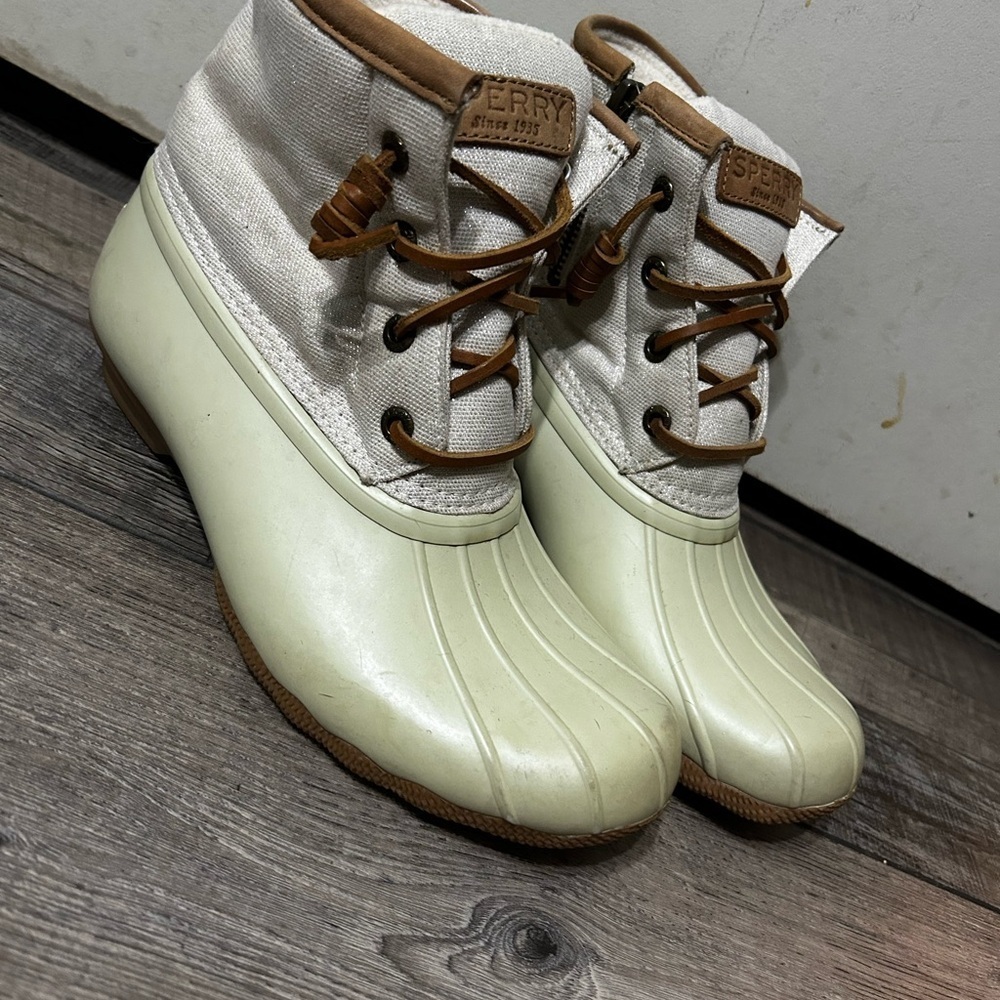 Sperry Saltwater Waterproof Rubber bottom Duck metallic Cream and Tan Duck Boots - Picture 11 of 11